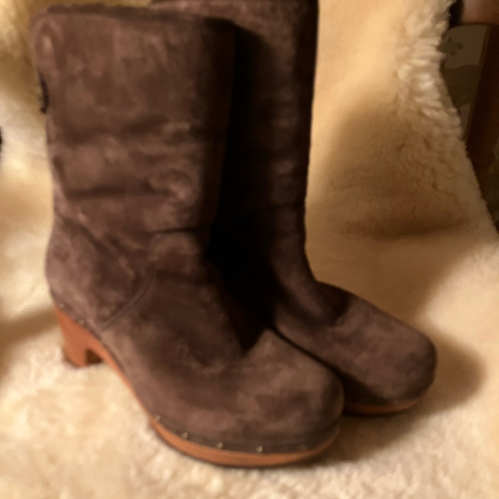Ugg Suede Lynnea Shearling Lined Studded Boots